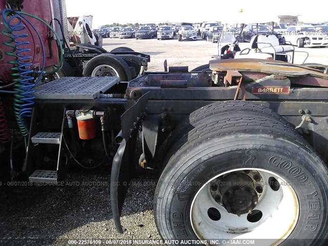 1FUJACAS11LJ62151 - 2001 FREIGHTLINER FLD FLD112 红色 照片 7