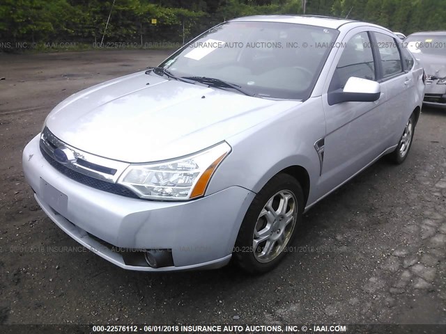 1FAHP35N58W233777 - 2008 FORD FOCUS SE/SEL/SES SILVER photo 2