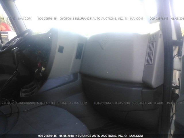 3HSDJSJR9DN299502 - 2013 INTERNATIONAL PROSTAR أبيض صورة 5