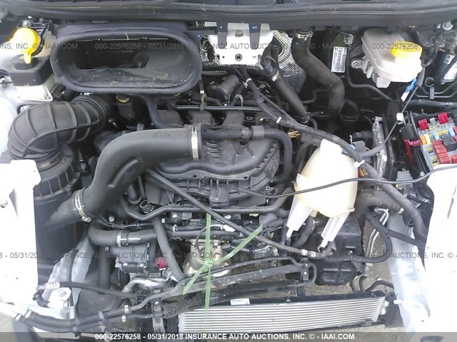 3C6TRVDG0HE533080 - 2017 RAM PROMASTER 2500 2500 HIGH WHITE photo 10