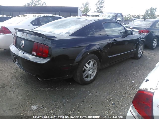 1ZVHT82H975259219 - 2007 FORD MUSTANG GT BLACK photo 4