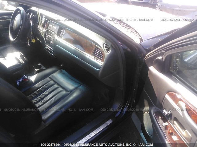 2LNBL8EV5AX620540 - 2010 LINCOLN TOWN CAR EXECUTIVE L BLACK photo 5