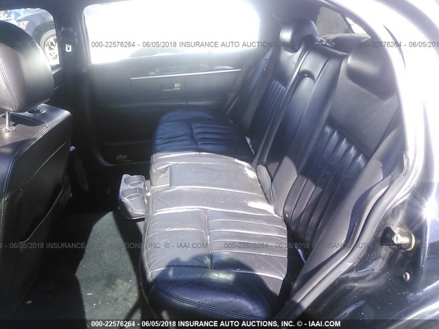 2LNBL8EV5AX620540 - 2010 LINCOLN TOWN CAR EXECUTIVE L BLACK photo 8