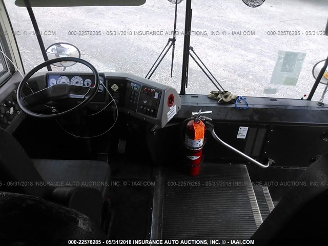 4DRBWAAR88A493857 - 2008 IC CORPORATION 3000 黄色 照片 5