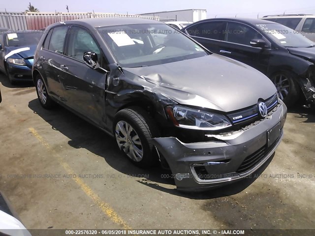 WVWKP7AUXFW906001 - 2015 VOLKSWAGEN E-GOLF LIMITED GRAY photo 1