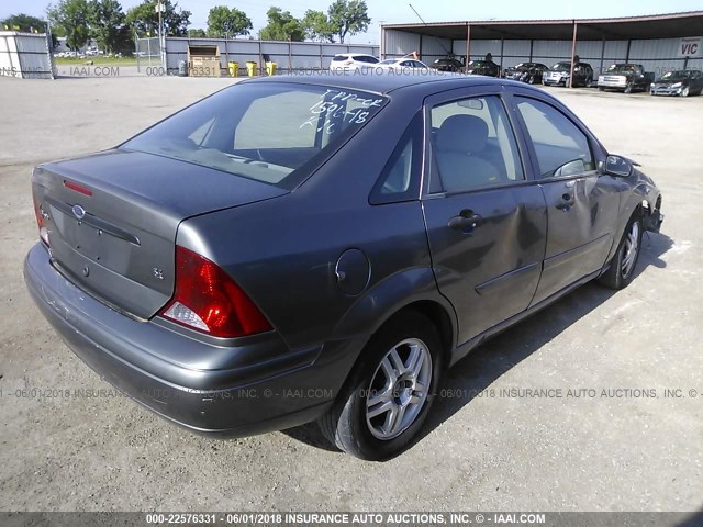 1FAFP34392W225440 - 2002 FORD FOCUS SE/SE COMFORT/SE SPORT GRAY photo 4