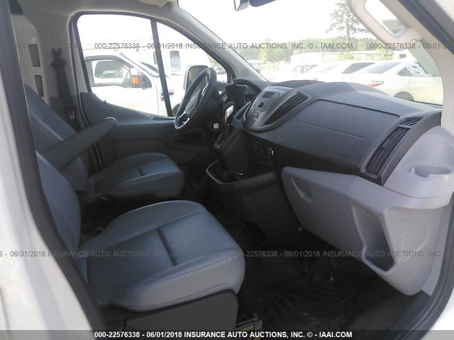 1FTYE1ZM4GKA13686 - 2016 FORD TRANSIT T-150 WHITE photo 5