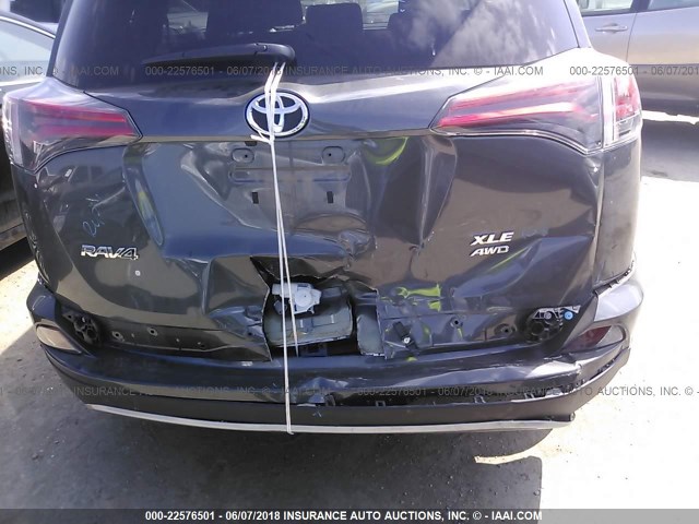 2T3RFREV7JW752550 - 2018 TOYOTA RAV4 ADVENTURE/XLE BLACK photo 6