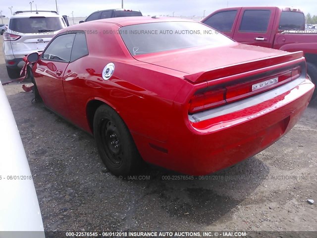 2C3CDYAG3EH261139 - 2014 DODGE CHALLENGER SXT RED photo 3