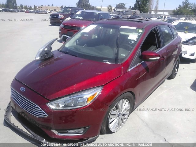 1FADP3N21HL279760 - 2017 FORD FOCUS TITANIUM RED photo 2