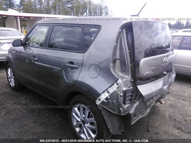 KNDJP3A55J7530792 - 2018 KIA SOUL + GRAY photo 3