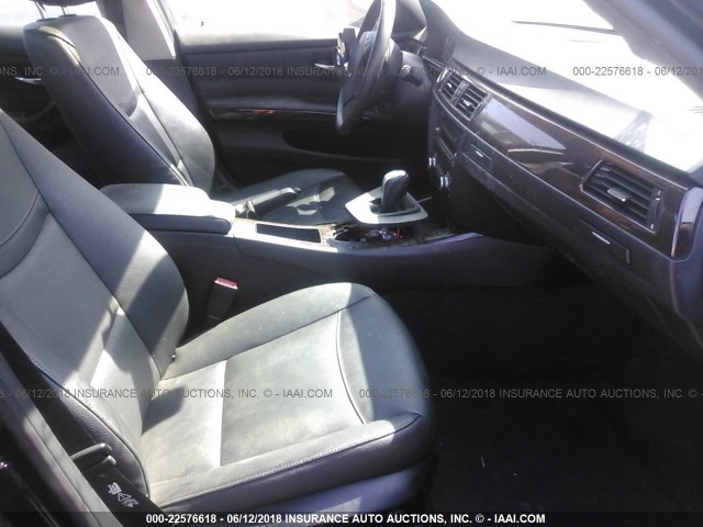 WBAPH5G51BNM80722 - 2011 BMW 328 I SULEV BLACK photo 5