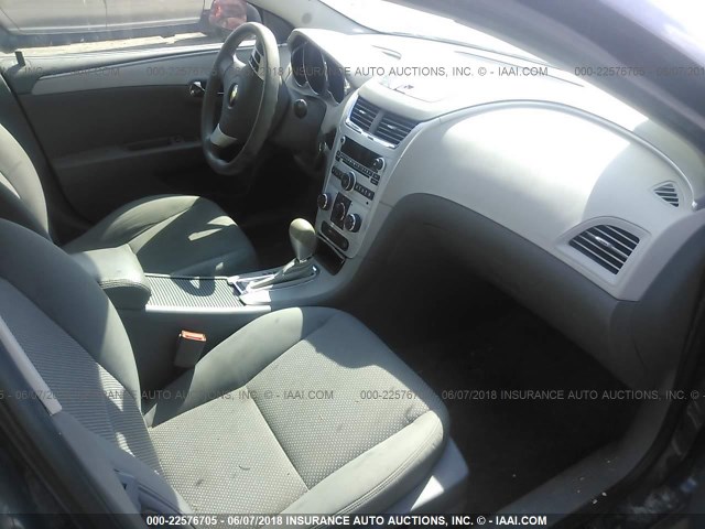 1G1ZA5E09AF285444 - 2010 CHEVROLET MALIBU LS GRAY photo 5