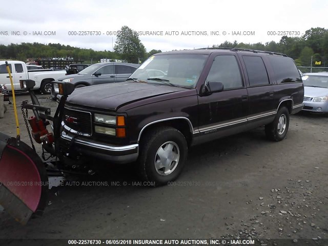 1GKFK16K7SJ716575 - 1995 GMC SUBURBAN K1500 MAROON photo 2