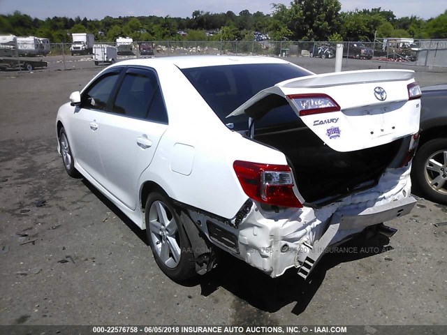 4T1BF1FK2CU114287 - 2012 TOYOTA CAMRY SE/LE/XLE თეთრი ფოტო 3