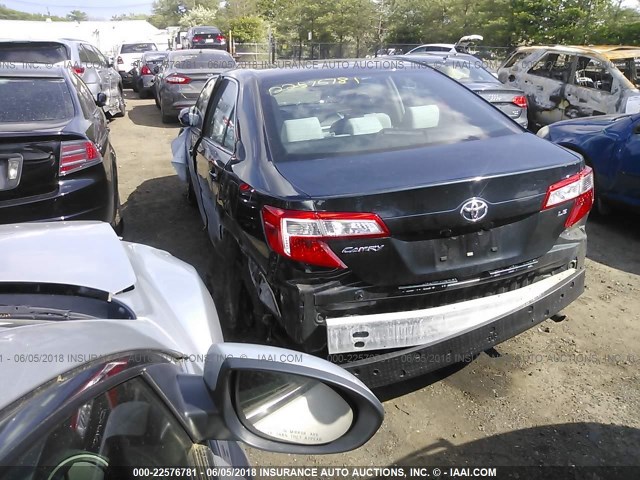 4T4BF1FK6ER415203 - 2014 TOYOTA CAMRY L/SE/LE/XLE შავი ფოტო 3