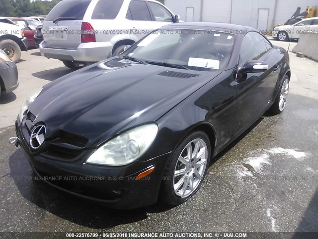 WDBWK56F25F025756 - 2005 MERCEDES-BENZ SLK 350 BLACK photo 2