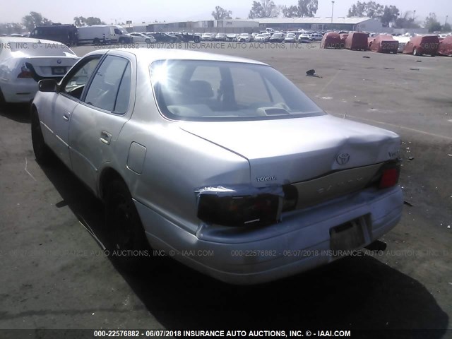 4T1BF12K6TU138114 - 1996 TOYOTA CAMRY LE/XLE/SE 金色 照片 3