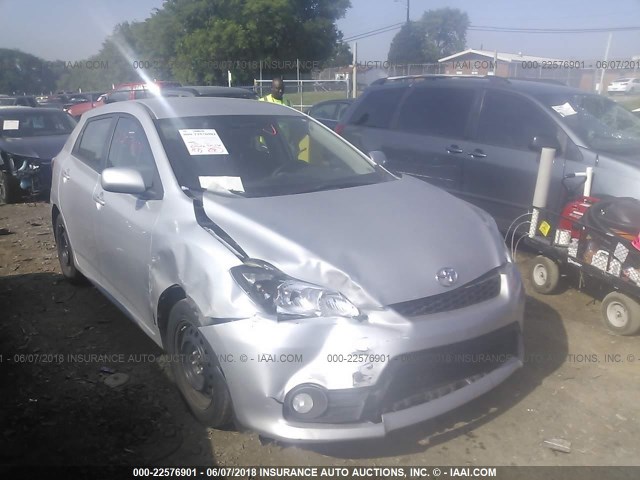 2T1KU4EEXBC616273 - 2011 TOYOTA COROLLA MATRIX  SILVER photo 1