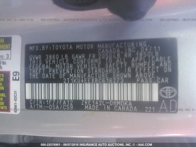 2T1KU4EEXBC616273 - 2011 TOYOTA COROLLA MATRIX  SILVER photo 9