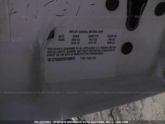 1G1ZT628X5F249875 - 2005 CHEVROLET MALIBU MAXX LS WHITE photo 9