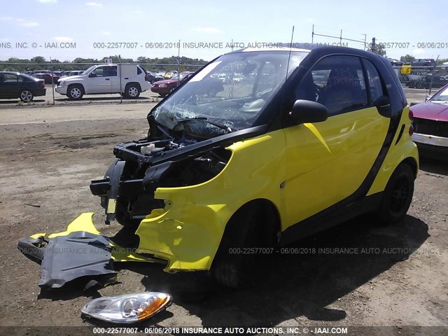 WMEEJ3BA2DK659753 - 2013 SMART FORTWO PURE/PASSION YELLOW photo 2