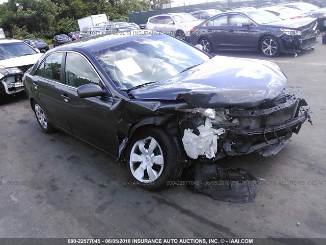 4T1BE46K19U395723 - 2009 TOYOTA CAMRY SE/LE/XLE GRAY photo 1