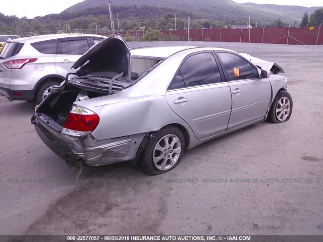 4T1BF30K36U119071 - 2006 TOYOTA CAMRY LE/XLE/SE ვერცხლისფერი ფოტო 4