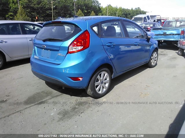 3FADP4EJ5DM224265 - 2013 FORD FIESTA SE BLUE photo 4