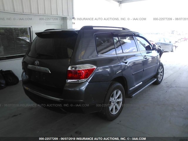 5TDZA3EH5DS031705 - 2013 TOYOTA HIGHLANDER PLUS GRAY photo 4