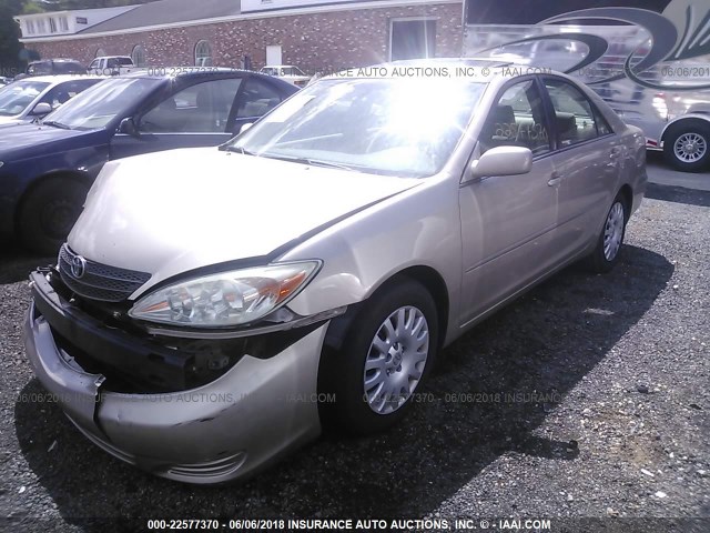 4T1BE30K42U050761 - 2002 TOYOTA CAMRY LE/XLE/SE ოქროსფერი ფოტო 2