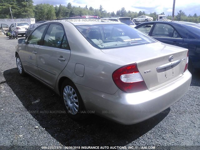 4T1BE30K42U050761 - 2002 TOYOTA CAMRY LE/XLE/SE ოქროსფერი ფოტო 3