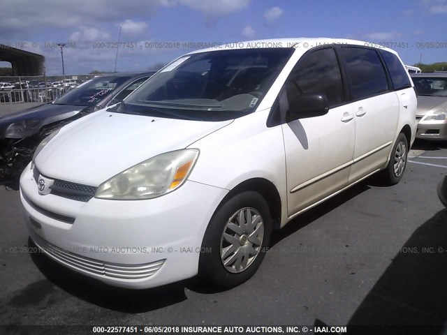 5TDZA23C74S168341 - 2004 TOYOTA SIENNA CE/LE WHITE photo 2