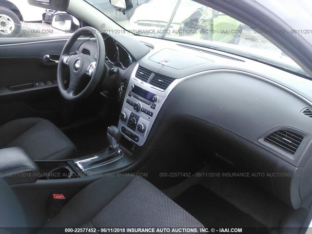 1G1ZC5EB2A4153228 - 2010 CHEVROLET MALIBU 1LT 白色 照片 5