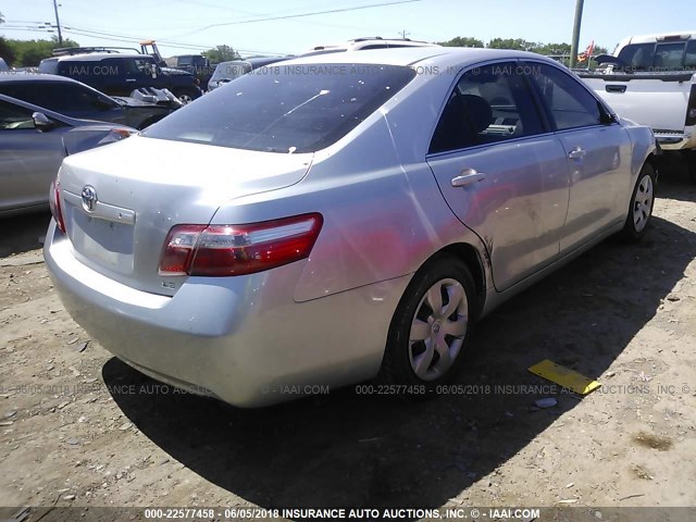 JTNBE46K373083258 - 2007 TOYOTA CAMRY NEW GENERAT CE/LE/XLE/SE SILVER photo 4