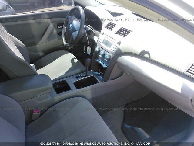 JTNBE46K373083258 - 2007 TOYOTA CAMRY NEW GENERAT CE/LE/XLE/SE SILVER photo 5