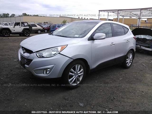 KM8JUCACXDU598272 - 2013 HYUNDAI TUCSON GLS/LIMITED SILVER photo 2