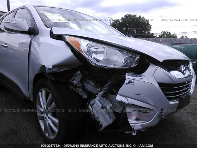 KM8JUCACXDU598272 - 2013 HYUNDAI TUCSON GLS/LIMITED SILVER photo 6