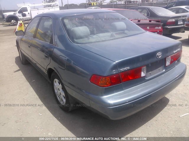 4T1BF22K11U963397 - 2001 TOYOTA CAMRY LE/XLE BLUE photo 3