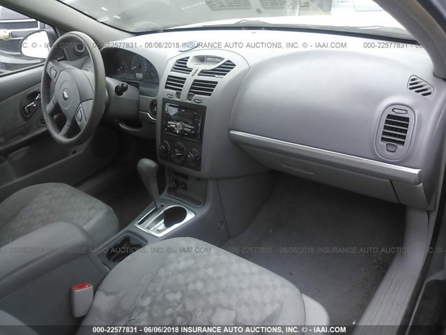 1G1ZT52834F114682 - 2004 CHEVROLET MALIBU LS SILVER photo 5