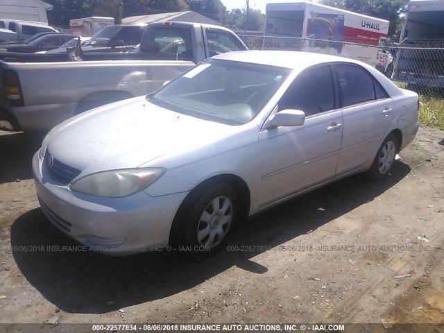 4T1BE32K83U691362 - 2003 TOYOTA CAMRY LE/XLE/SE SILVER photo 2