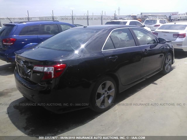 4T1BF1FK0EU787002 - 2014 TOYOTA CAMRY L/SE/LE/XLE BLACK photo 4