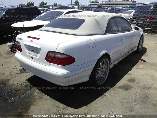 WDBLK65G33T138052 - 2003 MERCEDES-BENZ CLK 320 WHITE photo 4