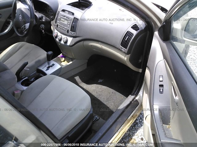 KMHDU46D39U632502 - 2009 HYUNDAI ELANTRA GLS/SE GOLD photo 5