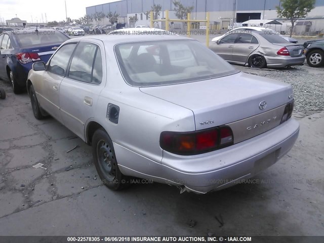 4T1BF12K6TU132863 - 1996 TOYOTA CAMRY LE/XLE/SE 金色 照片 3