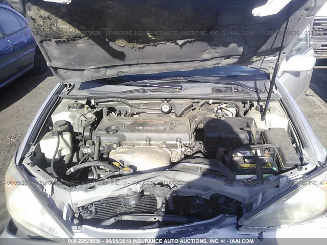 4T1BE32K84U931785 - 2004 TOYOTA CAMRY LE/XLE/SE ვერცხლისფერი ფოტო 10