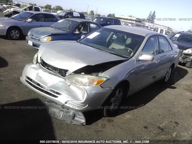 4T1BE32K84U931785 - 2004 TOYOTA CAMRY LE/XLE/SE ვერცხლისფერი ფოტო 2