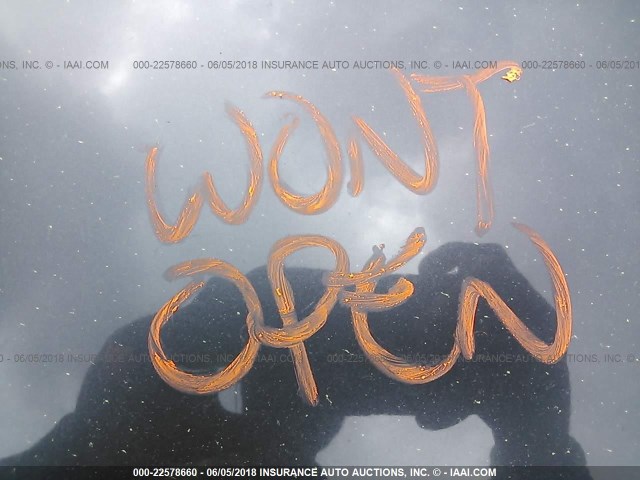 JM1BK143651283521 - 2005 MAZDA 3 HATCHBACK GRAY photo 10