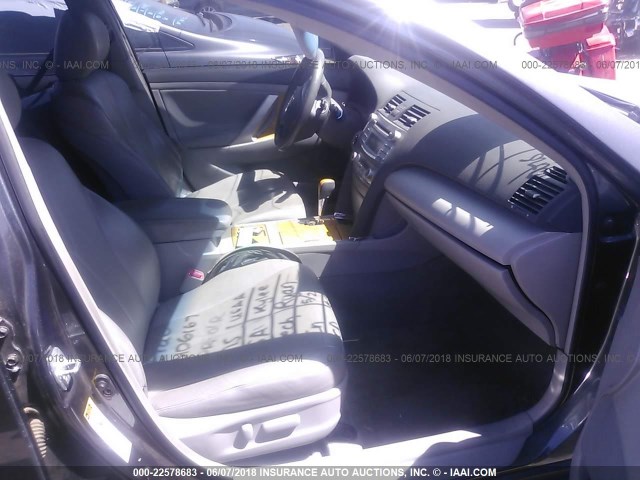 JTNBK46K773019555 - 2007 TOYOTA CAMRY NEW GENERAT LE/XLE/SE GRAY photo 5