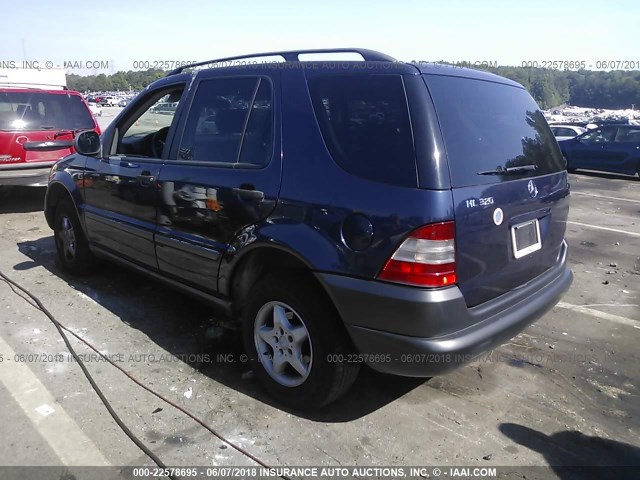 4JGAB54E1XA118818 - 1999 MERCEDES-BENZ ML 320 BLUE photo 3